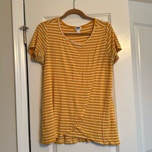 Old navy maternity/nursing t shirt